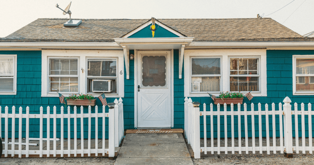 11 Smart Ways to BurglarProof Your Mobile Home