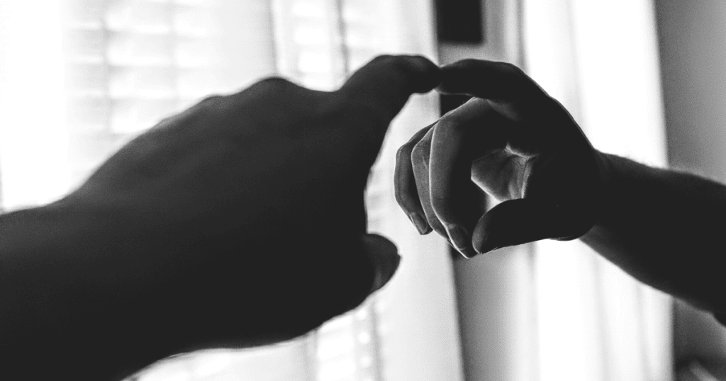 6 Ways to Detect Hidden Cameras Behind a Mirror