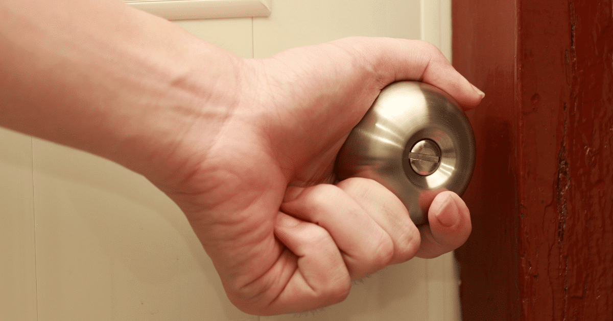 How to Fix a Doorknob That Turns But Won't Open